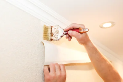 Pose de papier peint à Maison-Rouge — revêtements muraux et toiles de verre